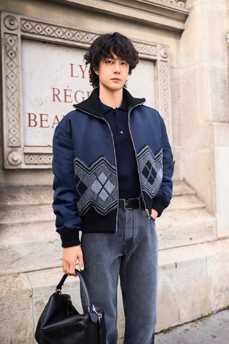 YoukuOfficial's tweet image. #WangYiBo Just another chill day~ 

#王一博 

#YOUKU #优酷