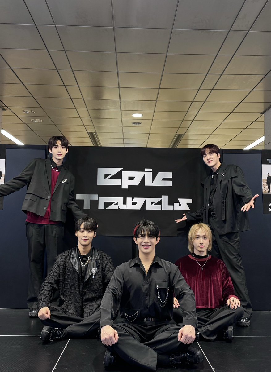 EPTS_official's tweet image. [📸] EPTS

추운날씨에도 와준 EVERS👍
이따 또 만나🩵

#EPTS #EPICTRAVELS #에픽트레버스