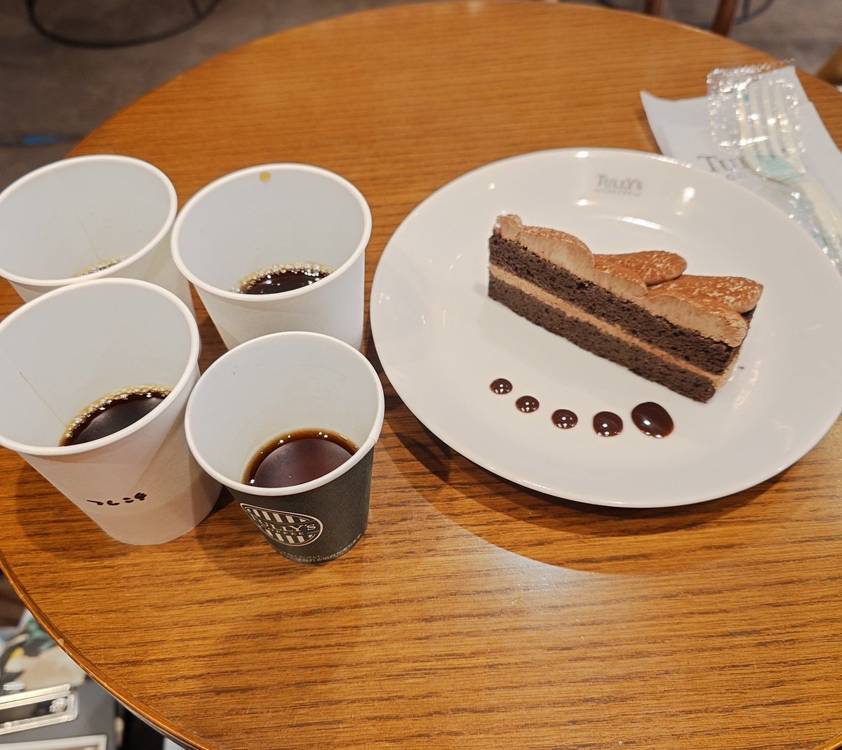 sheepland1's tweet image. タリーズコーヒーで、コーヒーセミナーに参加してみました😊
ちょっとでバスで近場では無いけど、比較的近くの店舗で募集があったので✨
コーヒーの淹れ方とアレンジで、お土産付きと盛りだくさんでした～😆
年に3回ぐらいあるみたいだから、これからもチェックしてみます