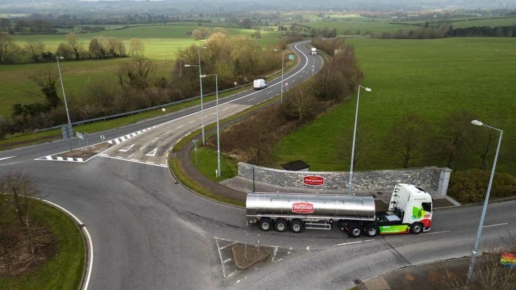 eDairyNews's tweet image. #Milk Price Shockwave: #Dairygold Joins #Processor Cuts. Read the News 👉 buff.ly/bgrGUbs