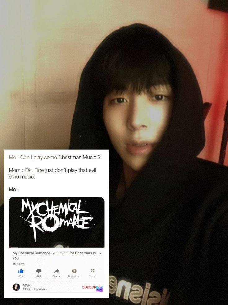 jwoocham's tweet image. Merry (one month early) Christmas from jowoochan_santa 🌲