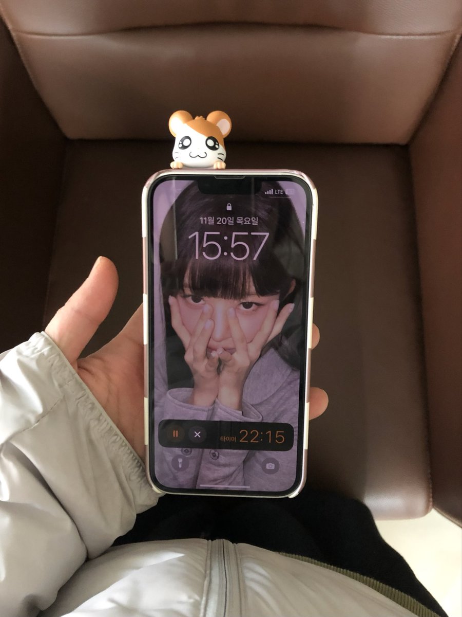 wenwelove's tweet image. 햄  달고 다니기  1일차    ...     o̴̶̷  ̫ o̴̶̷