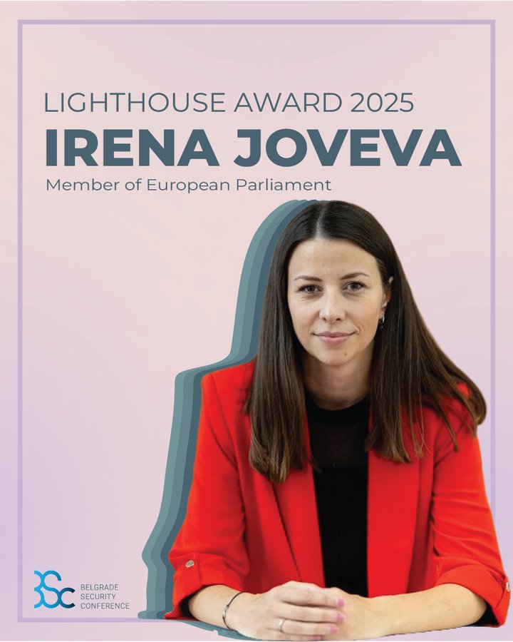 MolitvaDuse's tweet image. ... 🔥@IJoveva ... ❤️

Irena Joveva .. dama koja je iz novinarskih margina ušla u evropsku mašineriju..

Postoje ljudi koji ulaze u politiku sa diplomom, postoje oni koji ulaze sa ambicijom, a postoje i oni .. retki .. koji u politiku uđu sa osećajem za stvarnost.
 Irena Joveva…