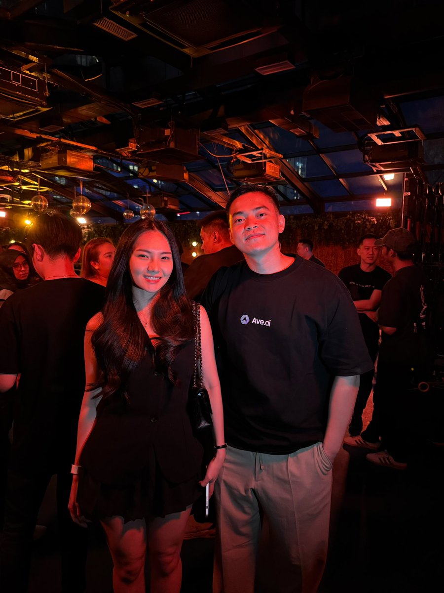 ellenleanartha's tweet image. Good to see everyone at @Hyperliquid_IDN event last night 🔥