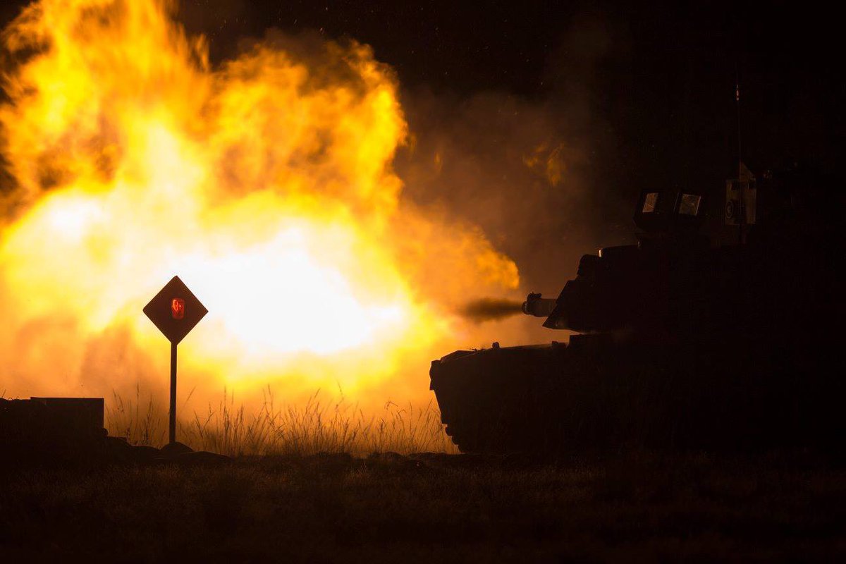 ZawadkaMarek's tweet image. 10 lat temu takie ganianki za pierwszymi? Abramsami w PL uskuteczniałem. To trzydniowe zabawy były. Dzięki @RafaMniedo;-). Ps. @K_Dabkiewicz daj ten film po raz kolejny;-)