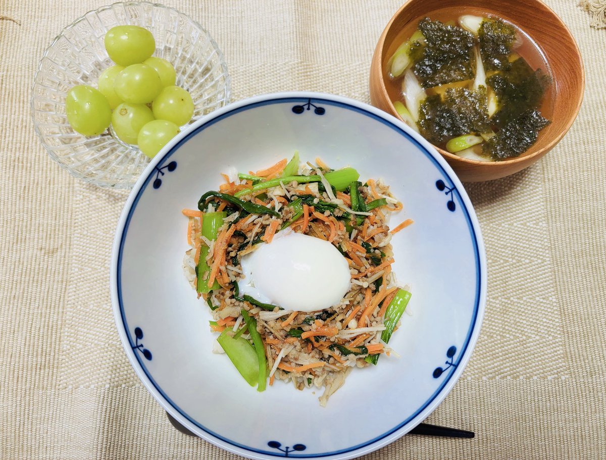 Oisix のお試しセット届きましたーー🌟 大量に食材入ってたよ