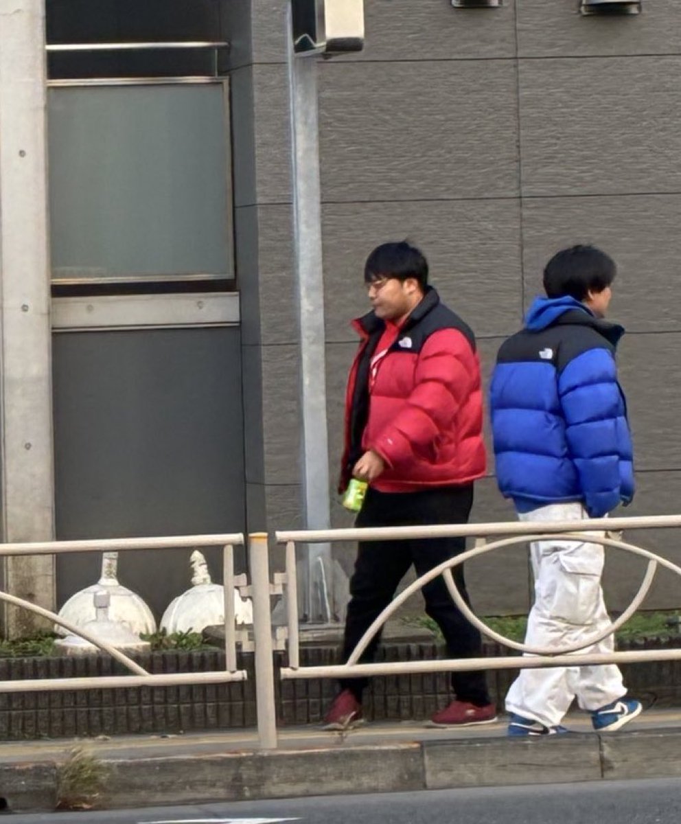 moraltream's tweet image. 死ぬなよ

　　　　　　　　　――分かってる