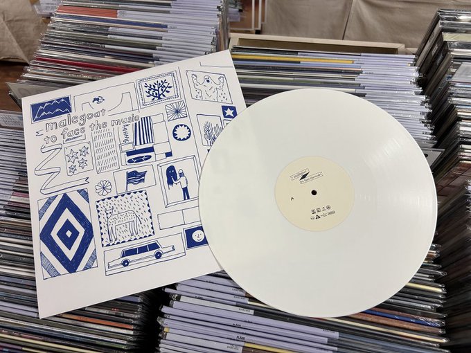 2010年発表のデビューアルバム！遂にアナログ化！ カラー2種あり