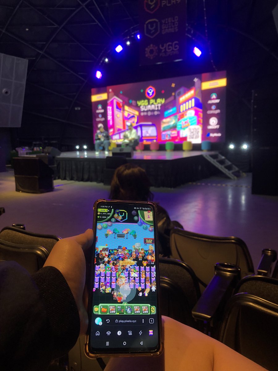 surgeweb3's tweet image. Energy party in-game and irl  🔥 

#pixels #YPS2025 @YGGPlaySummit