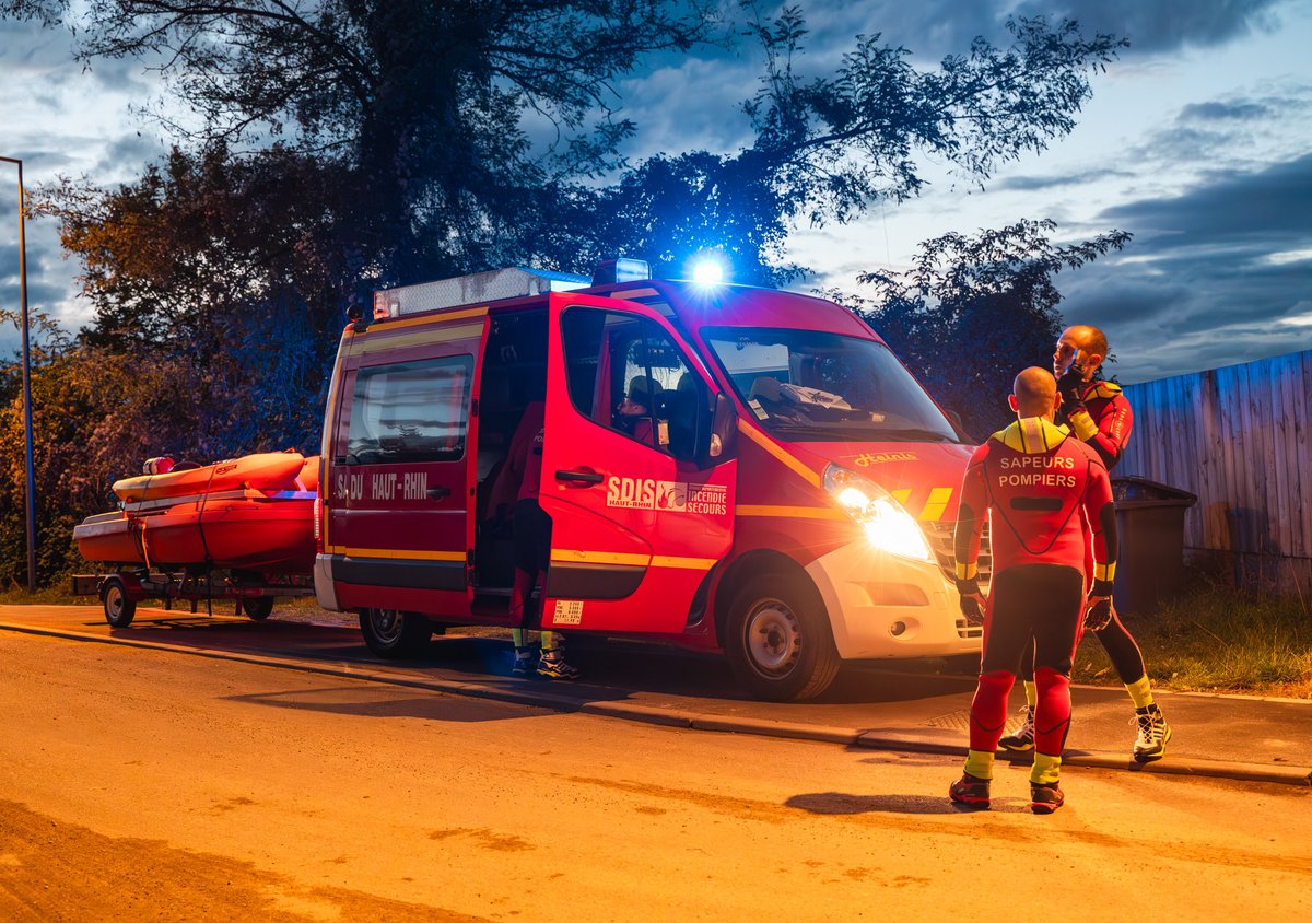 sdis68's tweet image. #jeudiphoto « La seule manière de faire du bon travail, c’est d’aimer ce que vous faites. » - Steve Jobs

📸 B.POIREY - SIS 68
#sdis #sdis68 #pompier #sapeurpompier #sapeurpompierdefrance #secoursaquatique #sauvetage #intervention