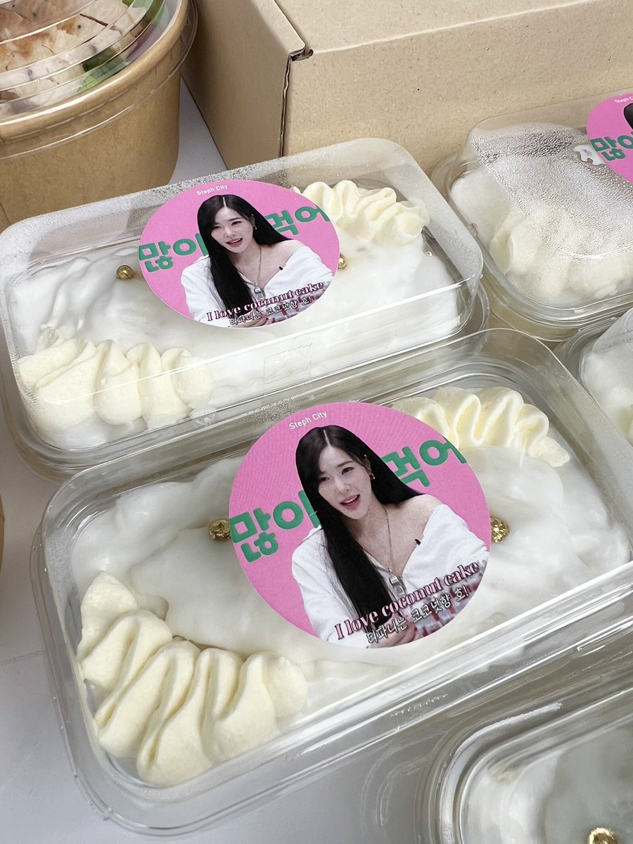 StephCity_'s tweet image. 251120 Food Support for Tiffany Young 🤍

#TiffanyYoung #VeiledMusicianTH