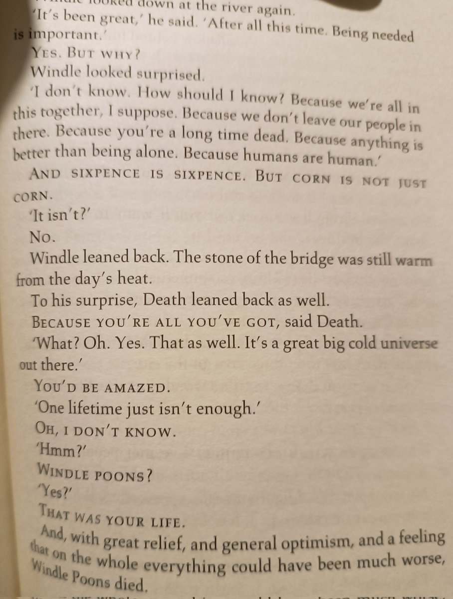 Diegossaurus's tweet photo. Amazed at how much Discworld can make me laugh and cry in the same vook https://t.co/WPaJKSp2xi