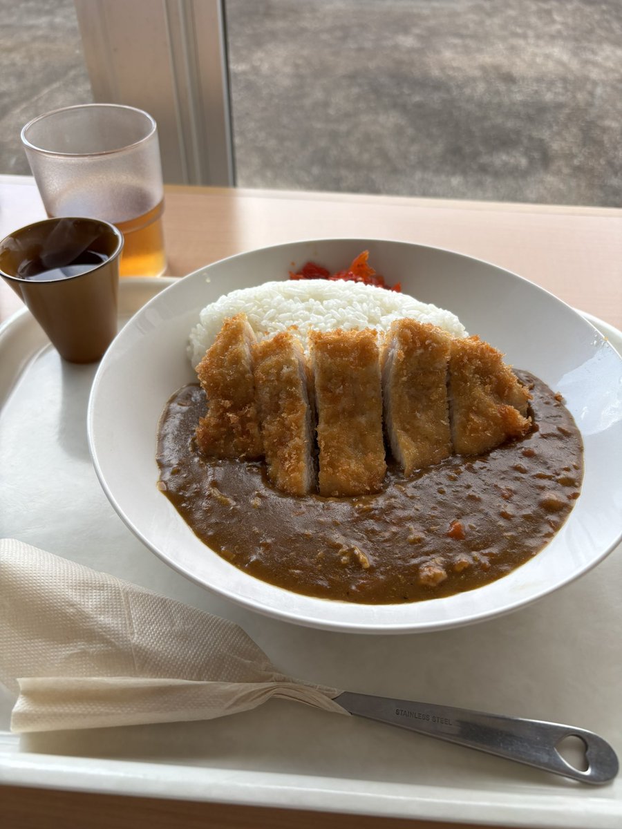 tk_fukuchan's tweet photo. #北九州市 #戸畑区役所
#食堂
美味しい😋景色も素敵💓 https://t.co/UnDcMlv0d0