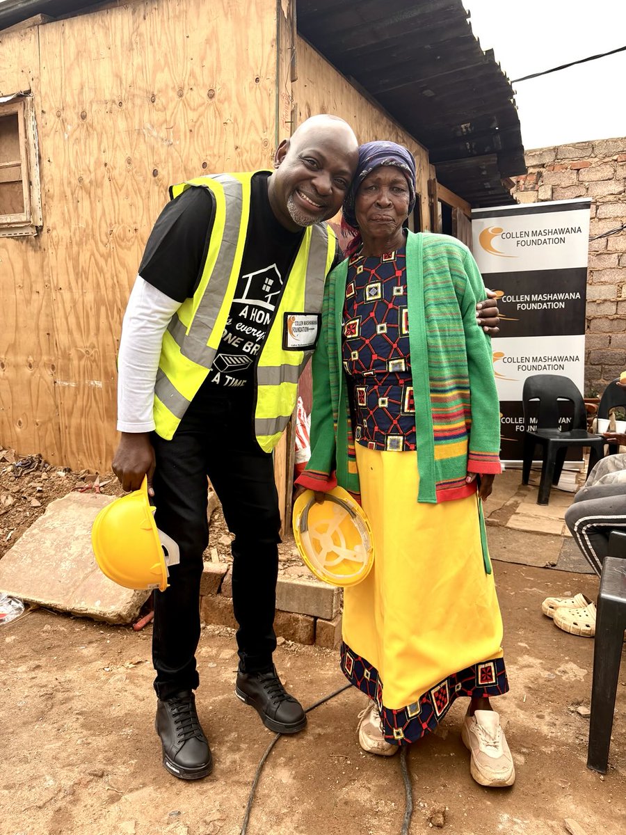A few weeks ago, when we visited Gogo Rose Raisebe Aphane (72) in Mamelodi, I promised her a new home before Christmas. In a few hours, she will receive the keys to a fully furnished house. Yehova Ndi Khosi!