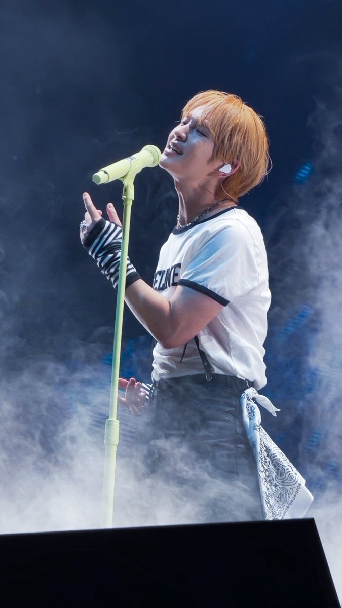 온유 #ONEW #オニュ@SHINee @ONEW_GRIFFIN