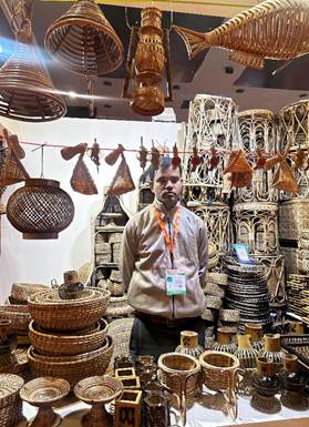 PIBImphal's tweet image. Artisans of a Nation

The India International Trade Fair: A Living Showcase of ‘Ek Bharat Shreshtha Bharat’

More :pib.gov.in/PressReleasePa…