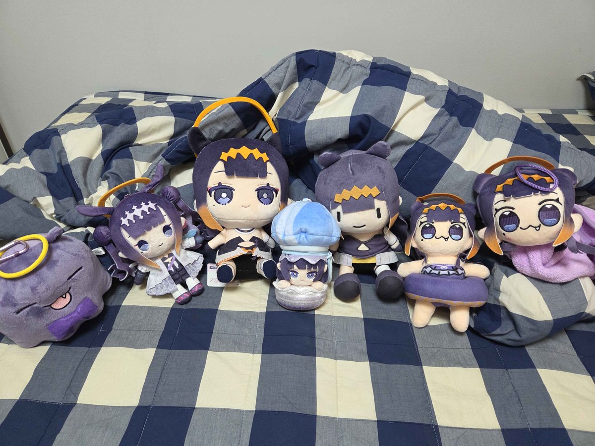 CookieBakeByIna's tweet image. #TAKOTIME
이나 2025 생일 기념 굿즈가 오늘 왔어요!
이나 인형들이 더 늘어나서 너무 행복해요..

I got the Ina 2025 birthday merch today!
I&apos;m so happy to have even more Ina plushies now..