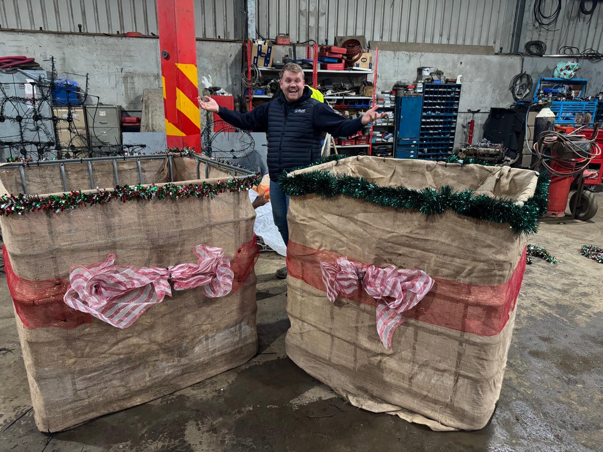 Can we fill them?? YES WE CAN! 📷📷
If you are able to donate an extra present for a child in need this Christmas, we would absolutely love to include it in our Jolly Drive Thru haul we'll be gathering on Sunday 30th November! Get in touch office@rjcplantservices.com