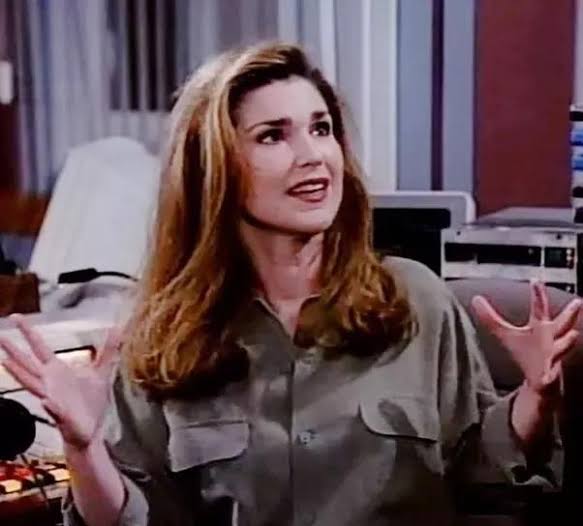 do_not_test_me's tweet image. she was pregnant with jennifer lawrence here