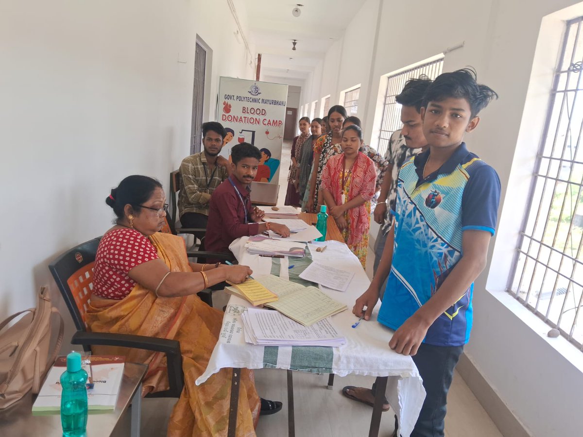 GP_Mayurbhanj's tweet photo. Students &amp; staff members actively participated in "BLOOD DONATION CAMP" organized at GP Mayurbhanj premises on 16th November 2025 in association with Sambada Ama Odisha. 39 Units of Blood collected from the Camp. https://t.co/jwMxbanrbV