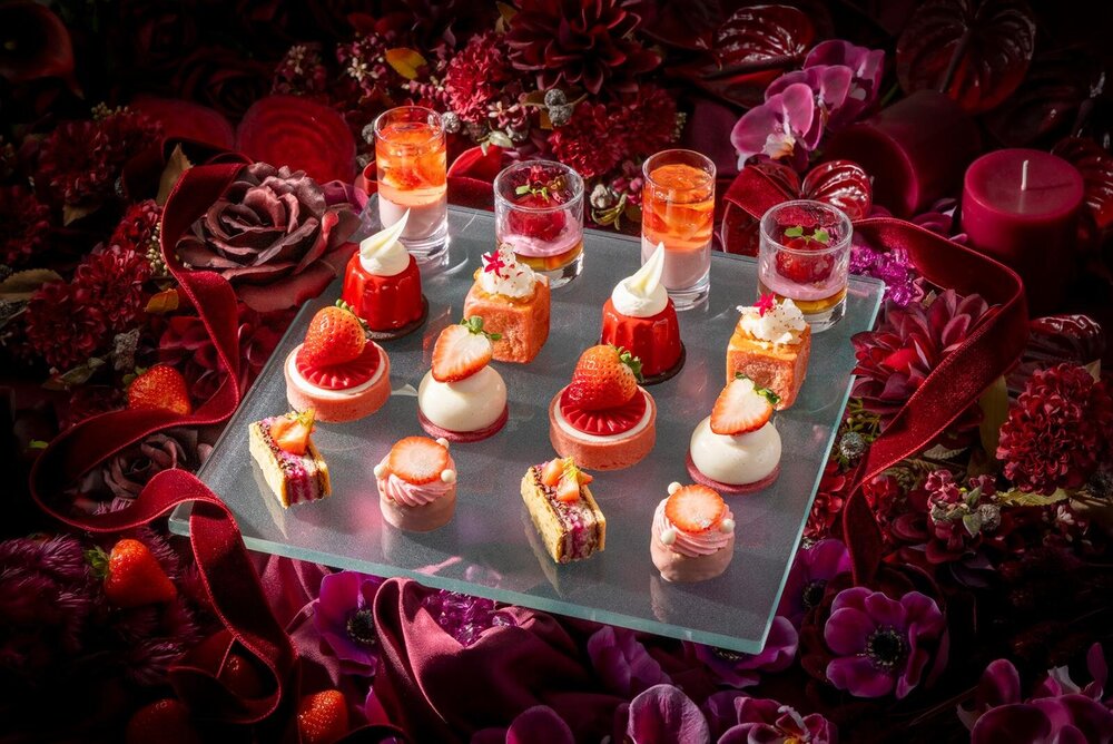 fashionpressnet's tweet image. コンラッド東京”甘美な苺”主役のアフタヌーンティー、丸ごと苺のせタルト＆ベリームース - fashion-press.net/news/140455