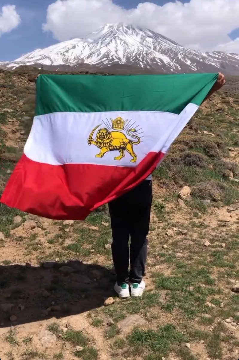 meye77812's tweet image. صبحت بخیر ایران ❤️👑