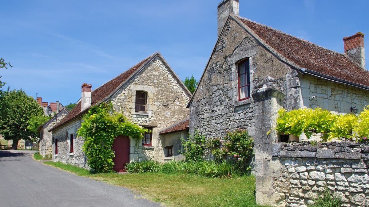 Merci la baisse des taux: les prix des logements anciens en hausse de 0,7% sur un an (et même en Ile-de-France après 10 trimestres de baisse)
l.bfmtv.com/mKD4