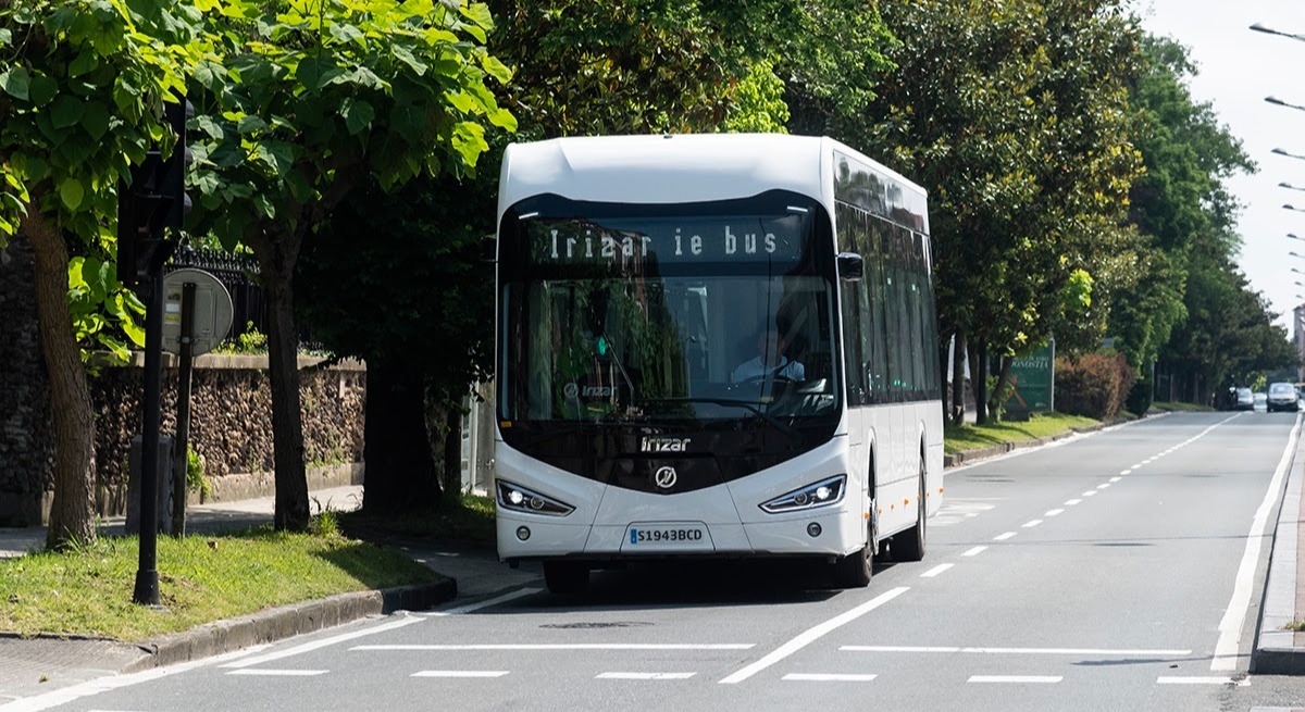 mlcluster's tweet image. Nuestro socio #Irizar e-mobility refuerza su posición en #Polonia tras la firma de cinco #contratos con diferentes #operadores de transporte público del país para suministrar 80 #autobuses eléctricos. 

👇
eleconomista.es/transportes-tu… Vía @elEconomistaes