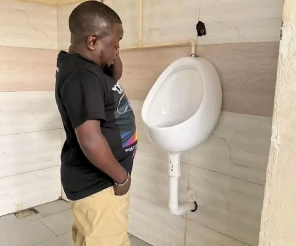 iamelijaar's tweet image. There’s always a solution to all problems;
Me;??