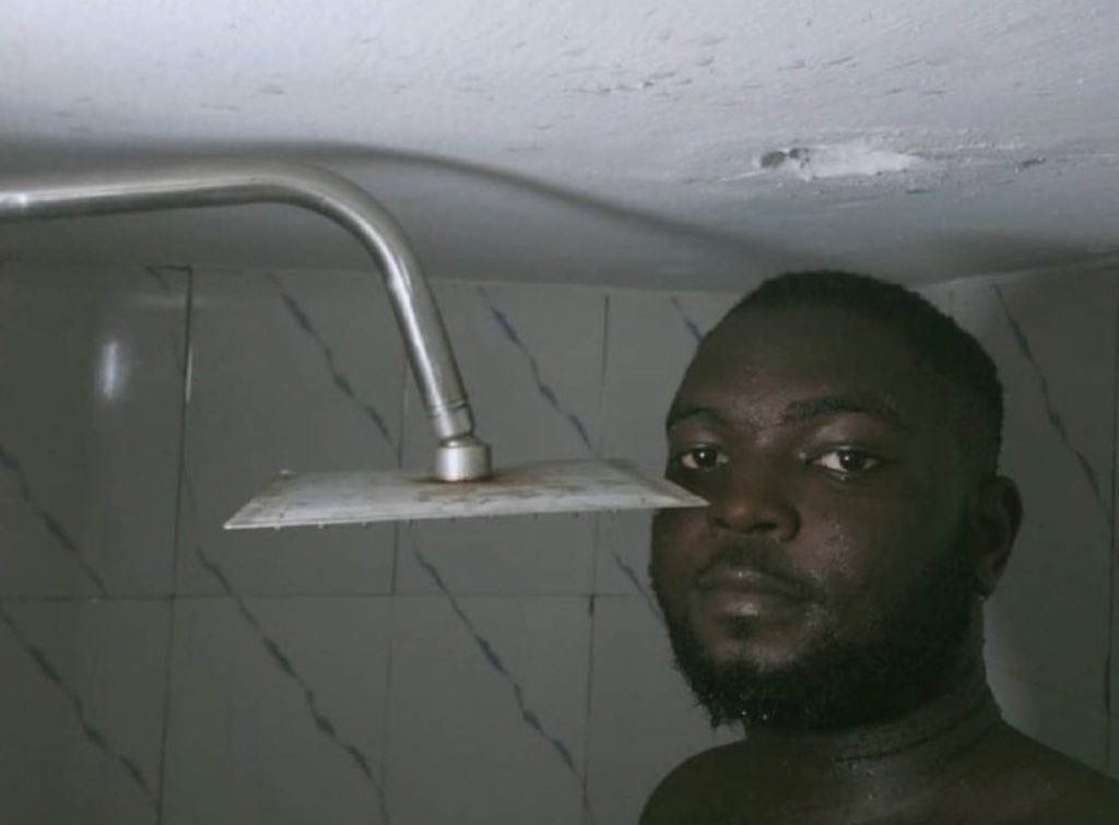 iamelijaar's tweet image. There’s always a solution to all problems;
Me;??