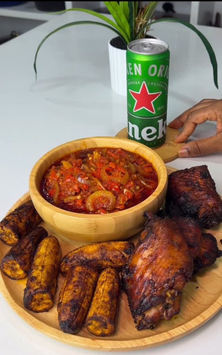 HaYoMiDe_'s tweet image. With rice or bread?