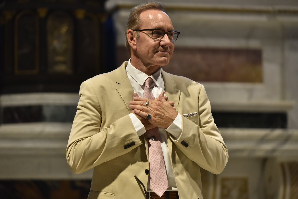 Kevin Spacey reveals he's homeless and 'living in hotels' seven years after sexual assault scandal From Page Six: • Kevin Spacey revealed he is currently homeless, living in hotels and Airbnbs. •