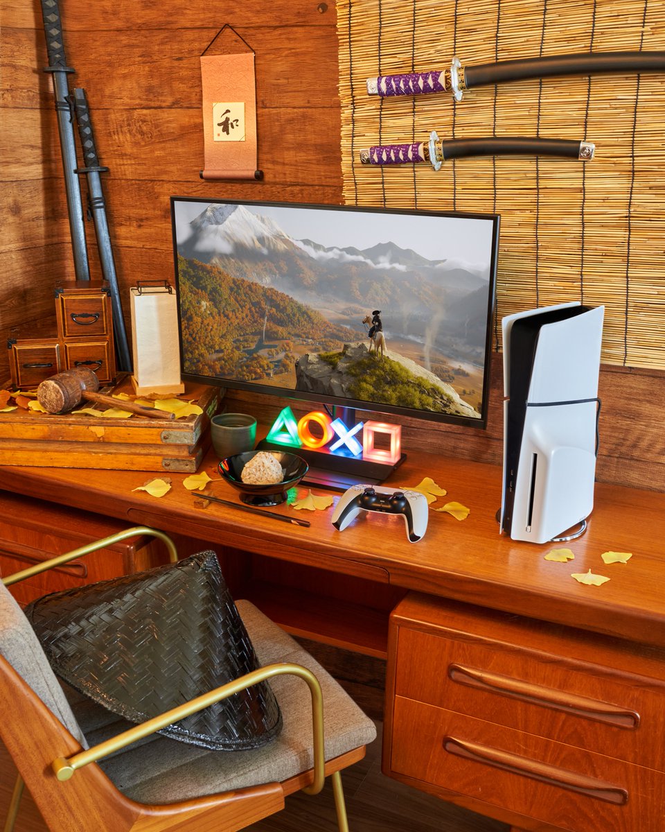 PlayStation_jp's tweet image. 本日は #ゲームの日 ということで、ゲーム部屋の写真を集めてみました！

どのゲーム部屋が好み？みんなはどんな環境でゲームをしてる？
ぜひリプライで教えてください！