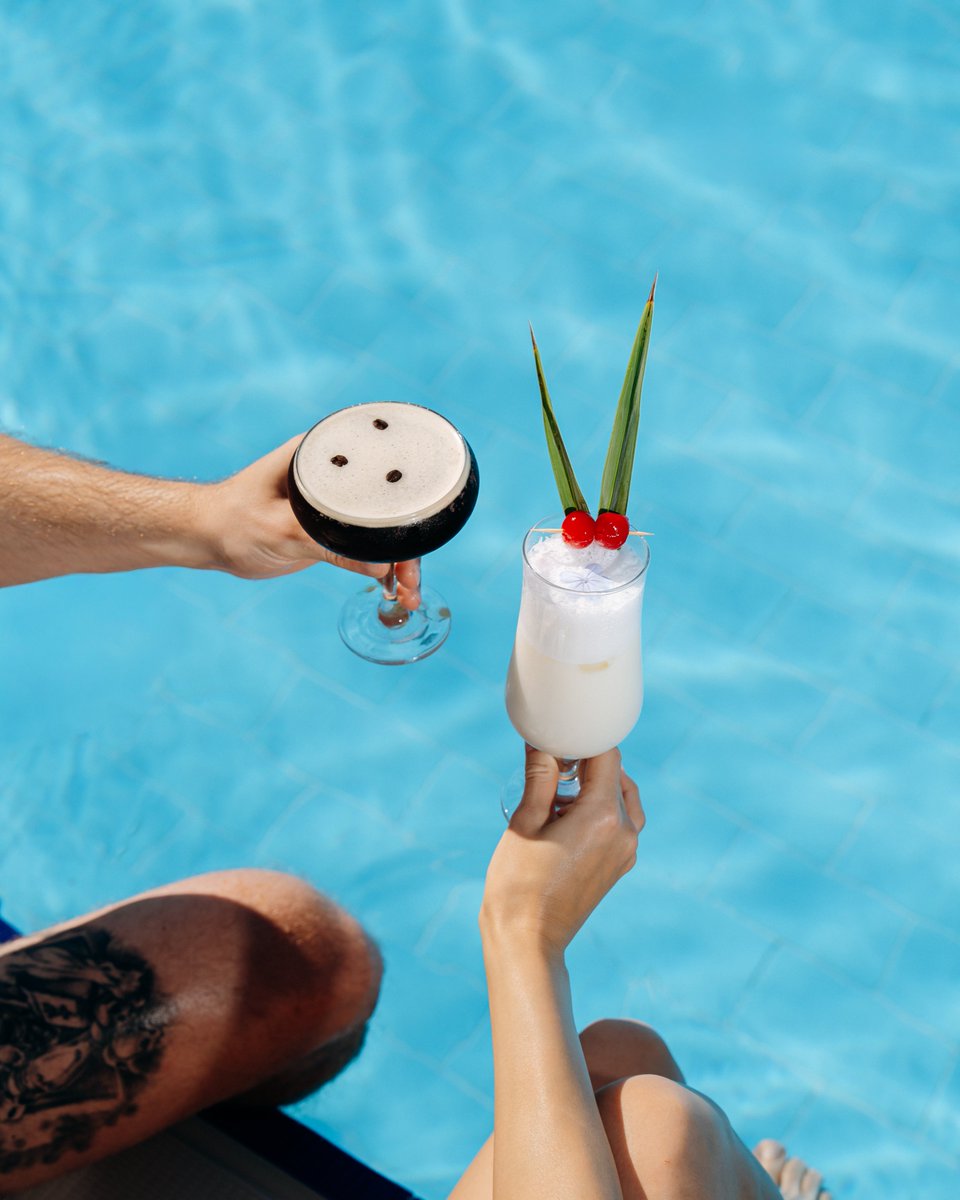 clubmarcopolo's tweet image. Sunlit reflections shimmering on the water, and in your hand, a cocktail crafted just for you…

By the poolside, you will experience the sweetest meeting of coolness and luxury.

#clubmarcopolo #pool #poolside #cocktail #cocktaillovers #enjoytheholiday #holiday #vacationmode