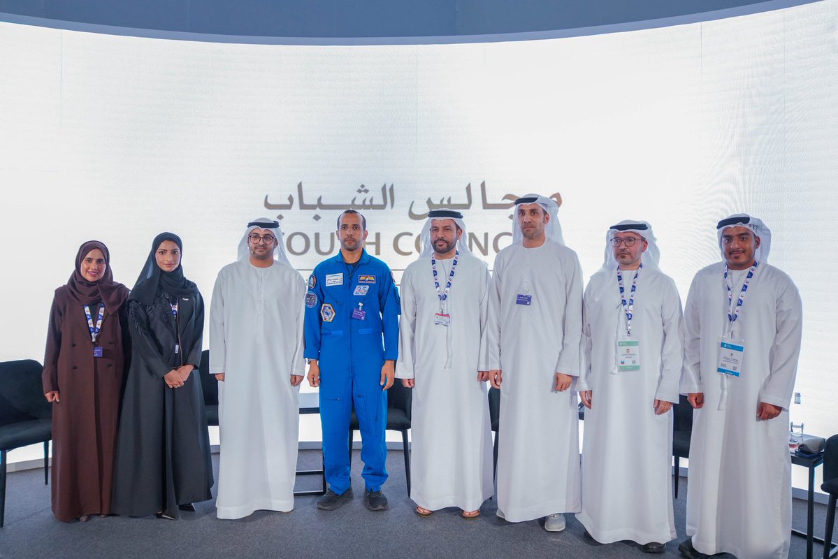 astro_hazzaa's tweet image. Dubai Airshow is a global stage for innovation, leadership and inspiration in the worlds of aviation and space. 🚀
On its opening day, I was glad to take part in the “Stories Beyond Earth” session with Sultan AlNeyadi and Andreas Mogensen from ESA, where I shared my experiences…
