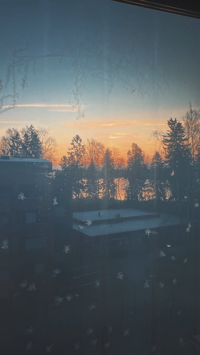LRUrooj's tweet photo. Finland being Finland 
 
#soumi #finland https://t.co/ggc97UCDPW