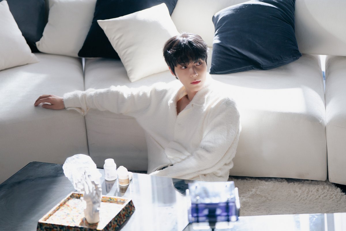 knstudio_official tweet media