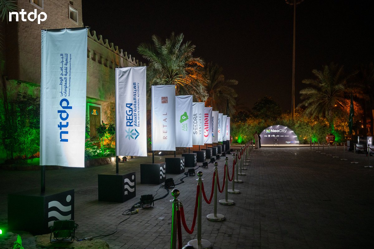 ntdpsa's tweet image. البرنامج الوطني لتنمية تقنية المعلومات وشركاء النجاح @Retal_sa, @aqarapp,  @CanonMEA , @REGA_KSA , @seedra , @ParsonsCorp , @ZacuaVentures يختتمون النسخة الأولى من برنامج #NeoCity بتخريج 10 شركات ناشئة في التقنيات العقارية «#PropTech»، ضمن الفعاليات المصاحبة لمعرض…