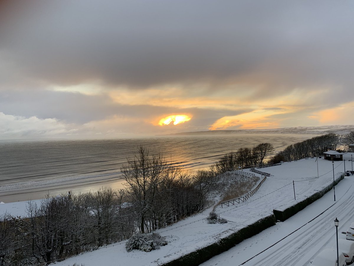 davidpendleton0's tweet image. It’s a brisk morning at sunny Filey …