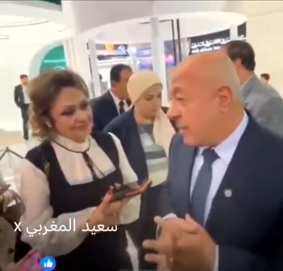 #عصاميات 
كرامة الأهلاوية خط أحمر 
البنك الاهلي المصري بنك عنصري 
أغلق حسابك فى البنك الأهلي يا أهلاوي
تصريح يحي أبو الفتوح نائب رئيس البنك الأهلي أهانه لا يمحوها اعتذار