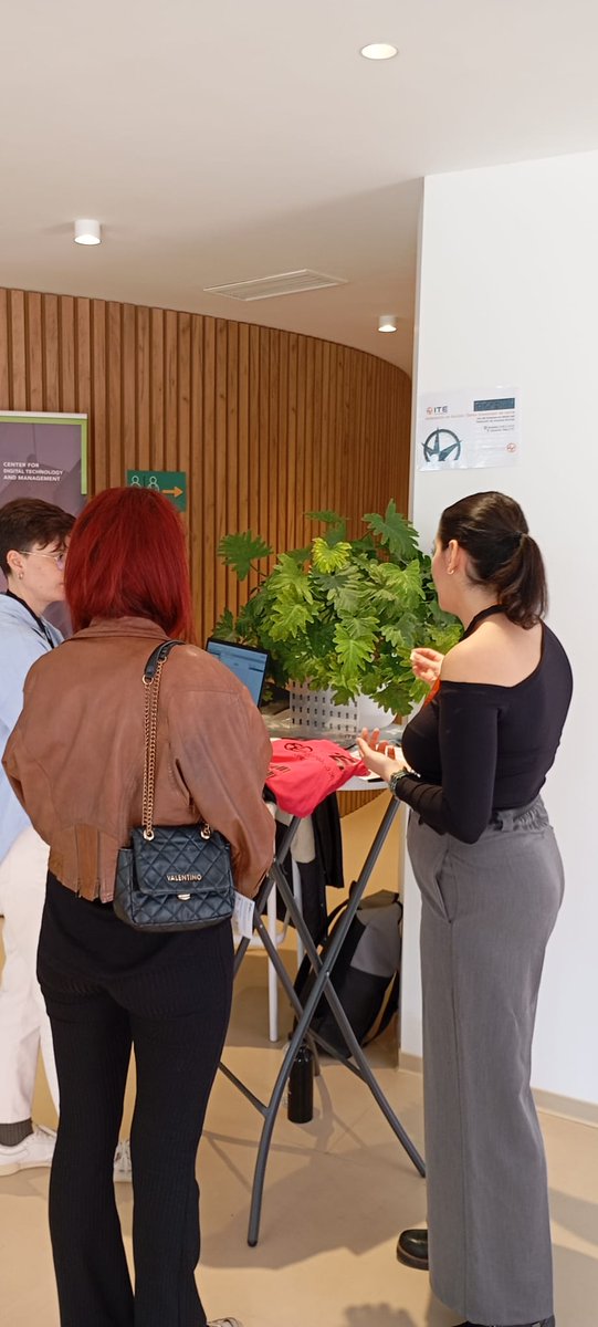 itenergia's tweet image. Desde el @itenergia llevamos nuestras capacidades en #biotecnología al evento #Tecnoforum donde también hemos hecho demostraciones del uso del #biosensor de #savia y hemos presentado los #proyectos #BASE2
@CienciaGob y #SELF-SENS @GVAivace