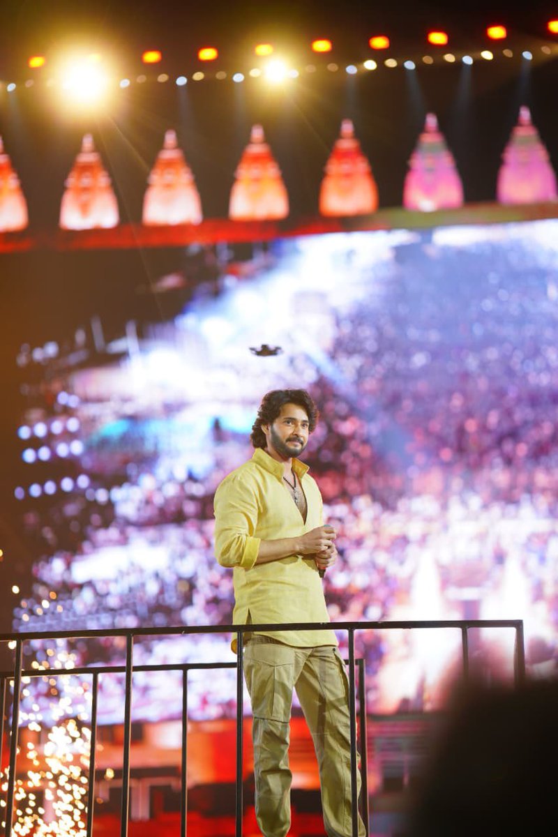 amb_cinemas's tweet image. ಬುಲುಗು ಚೊಕ್ಕ ವೇಸುಕೋನಿ ಬಾಬು ಬೆಂಗಳೂರು ವಸ್ತುನಾಡು 💙

@urstrulyMahesh #MaheshBabu #SuperStarMaheshBabu #AMBCinemas