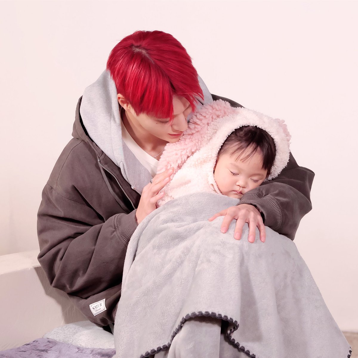 jenmong23's tweet image. must be one of the most comfortable place