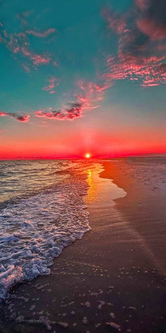 Zarabq61's tweet photo. Chasing colors only nature can create 💗🔥 https://t.co/xXc14cTtxC