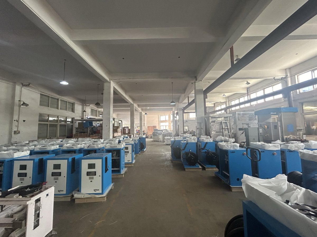 WelldoneMachine's tweet image. Let us count together how many piece ?
#minidispenser #fuelpump #fueldispenser #dispenser #pump #mobiledispenser #welldone