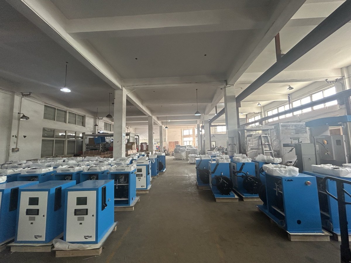 WelldoneMachine's tweet image. Let us count together how many piece ?
#minidispenser #fuelpump #fueldispenser #dispenser #pump #mobiledispenser #welldone