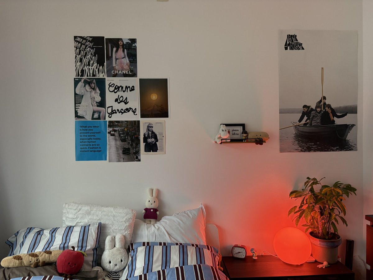 miuwillow's tweet image. little corners of my room