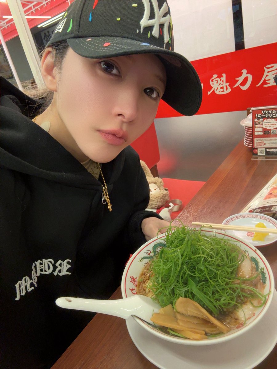 志築杏里（パチスロ専垢）〜フォロバ100%〜 (@anri_slot) / Posts / X