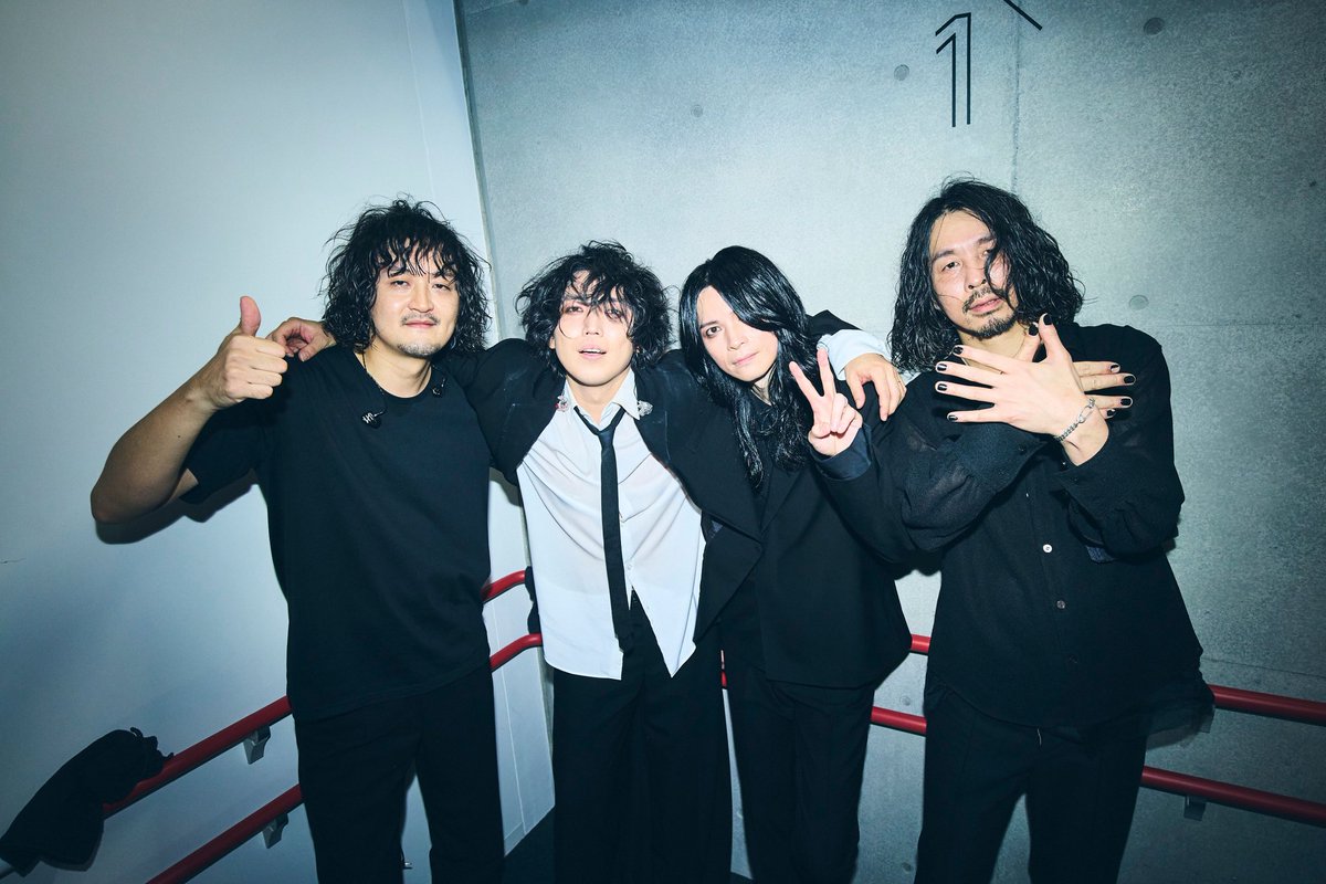 THE_NOVEMBERS's tweet image. 結成20周年記念公演  
“ Your November ”  
LINE CUBE SHIBUYA(渋谷公会堂) 
終了しました！

ありがとうございました！！これからもThe Novembersを宜しくお願いいたします🌹🌹

photo @yosuketorii