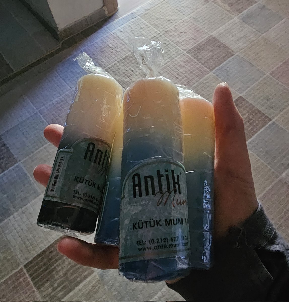 Şırnak Kumçatı'da 5 gündür elektrik yok! Evde elimle çamaşır yıkadım. Öğretmen olarak günlerdir öğrencilerim için bir hazırlık yapamadım. Bu çileyi bize reva gören kim? 
<a href="/RTErdogan/">Recep Tayyip Erdoğan</a> <a href="/aBayraktar1/">Alparslan Bayraktar</a> <a href="/BirolEkici73/">Birol Ekici</a> <a href="/DicleElektrikAS/">Dicle Elektrik</a>